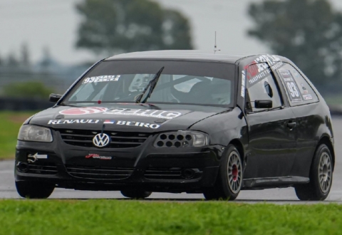 HERNÁN MARTINO PONE SEGUNDA EN SU PROYECTO DE CLASE TRES